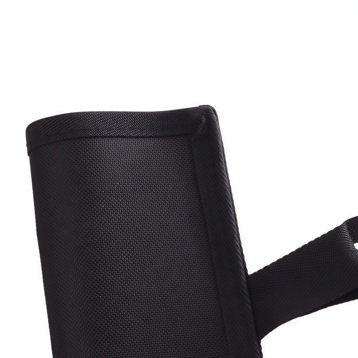 Black portable quiver